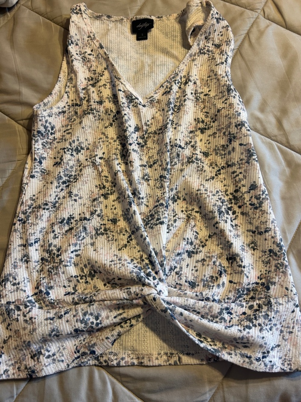 Daytrip Cream Ribbed Twist-Front V-Neck Tank with Blue and Pink Speckles
